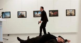 هل بدأت روسيا تحصد ثمار ارهابها في سوريا ؟ Photo of Russian Ambassador shot in Turkey