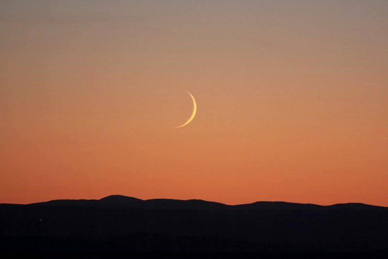 بدء شهر رمضان في معظم الدول العربية