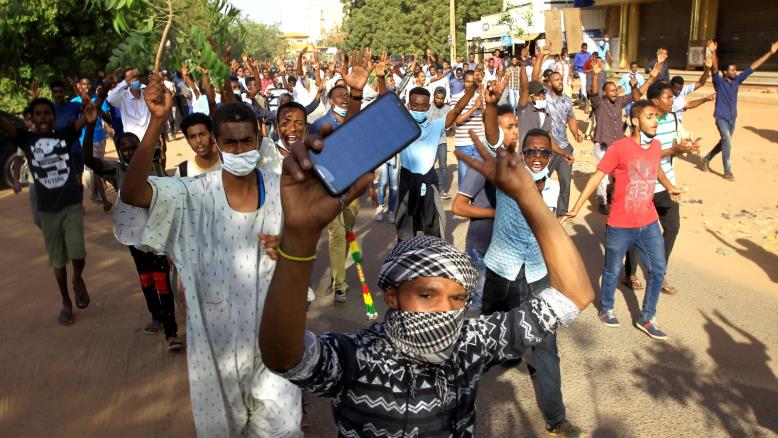 إضراب عام وعصيان مدني في السودان حتى استقالة البشير